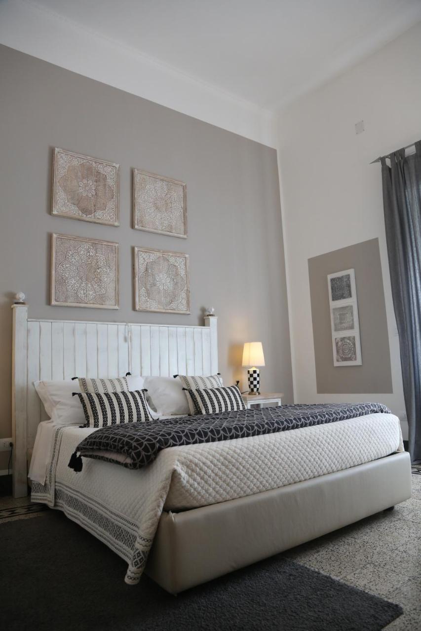 Palazzo Bignami Bed and Breakfast Lecce Exteriör bild