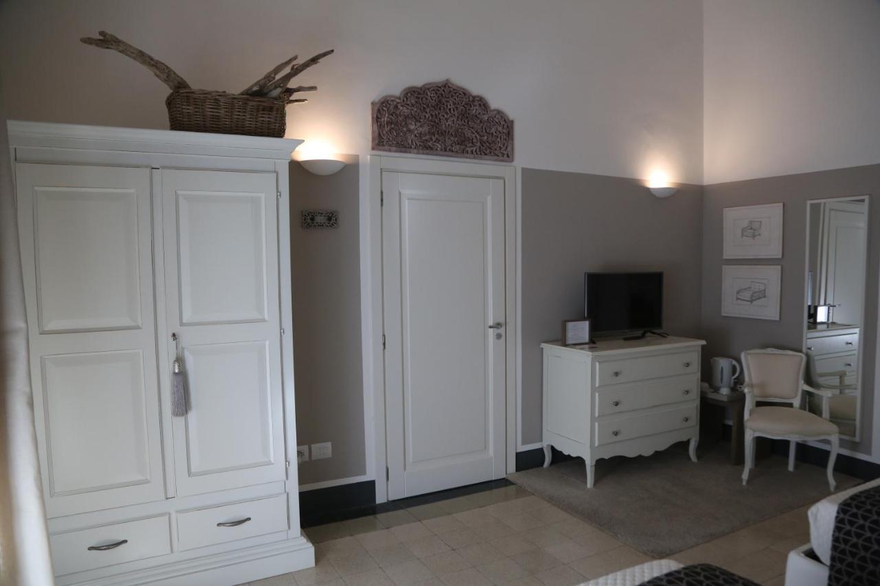 Palazzo Bignami Bed and Breakfast Lecce Exteriör bild
