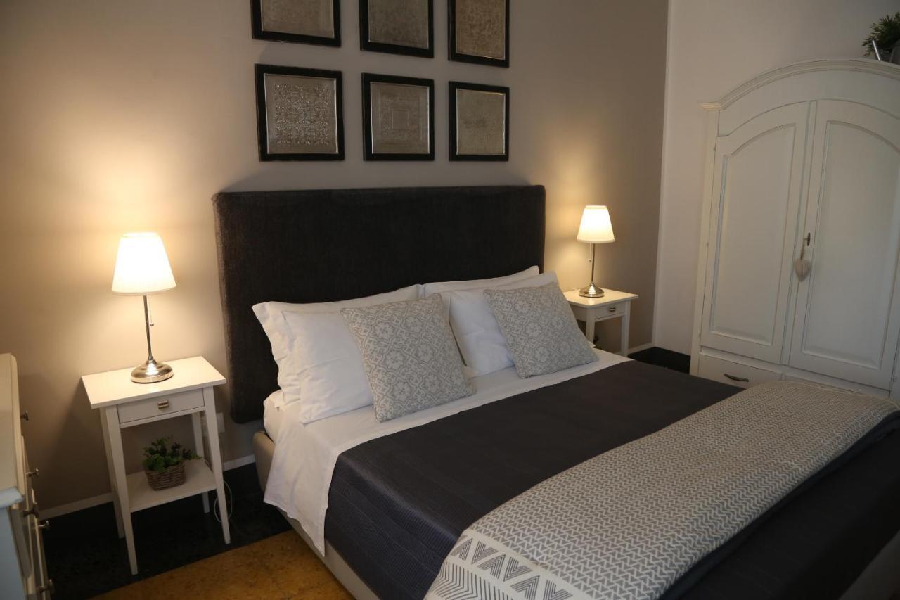 Palazzo Bignami Bed and Breakfast Lecce Exteriör bild