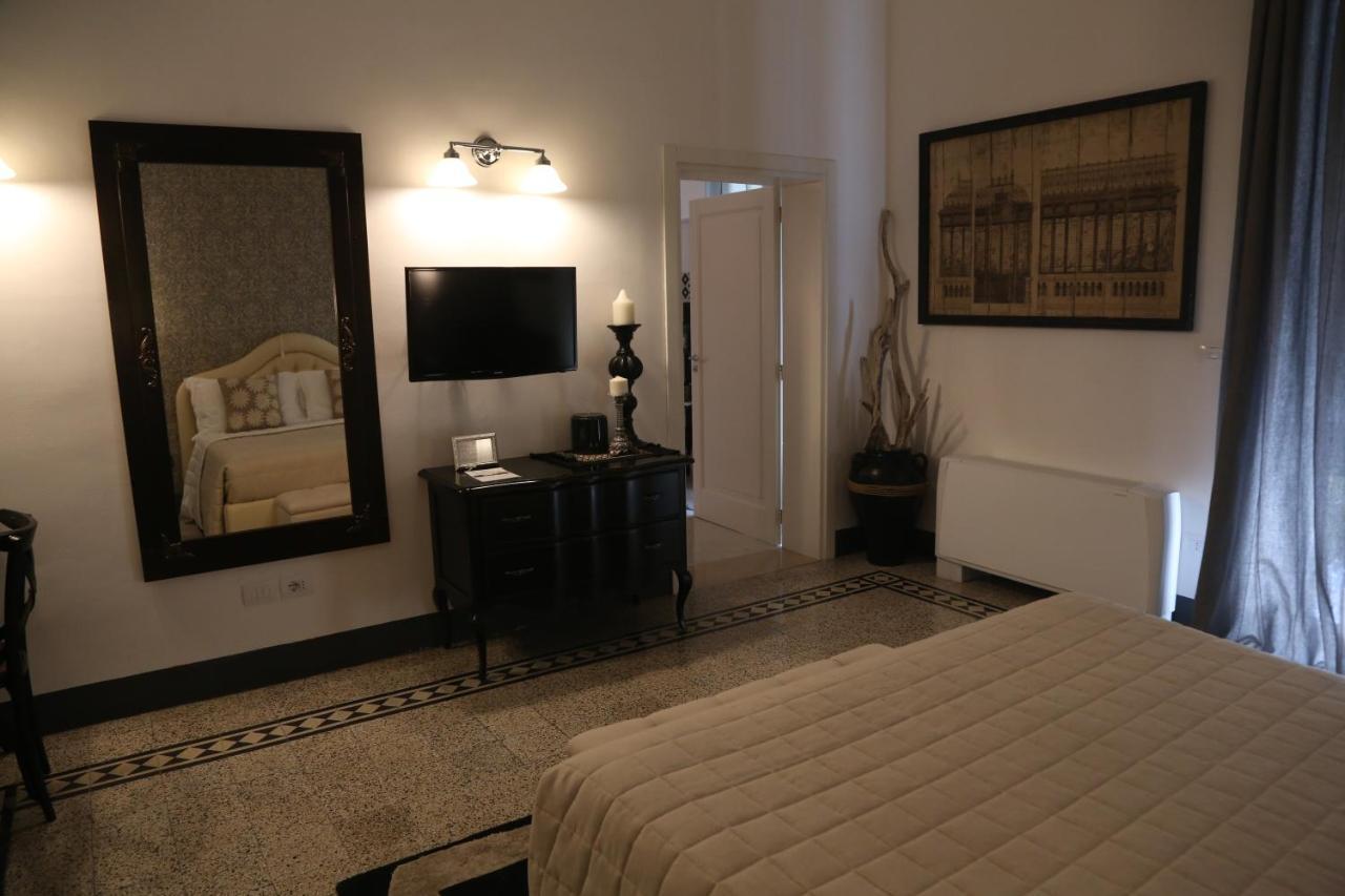 Palazzo Bignami Bed and Breakfast Lecce Exteriör bild